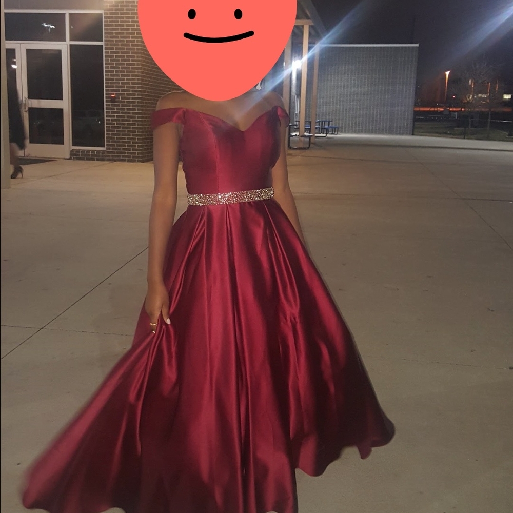 Elegant Off-Shoulder Red Gown